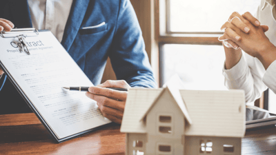 Preciso regularizar meu imóvel antes de vender?